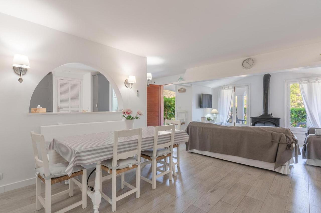 Gorgeous Renovated Cala Sant Vicenc Beach Villa Cala de Sant Vicenc Eksteriør billede